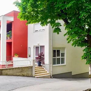 studio-apartment-stazion-with-parking.in-istria.net/